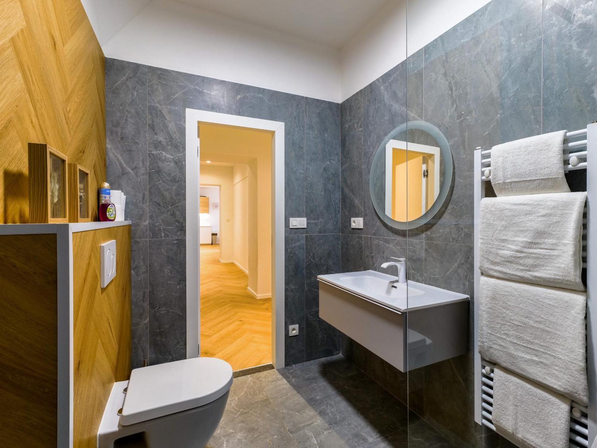 Hviezdoslavova Apartments, Trnava Centre, Parking Available Eksteriør bilde