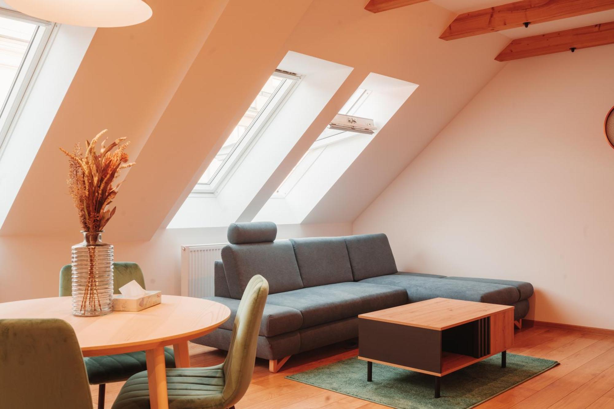 Hviezdoslavova Apartments, Trnava Centre, Parking Available Eksteriør bilde